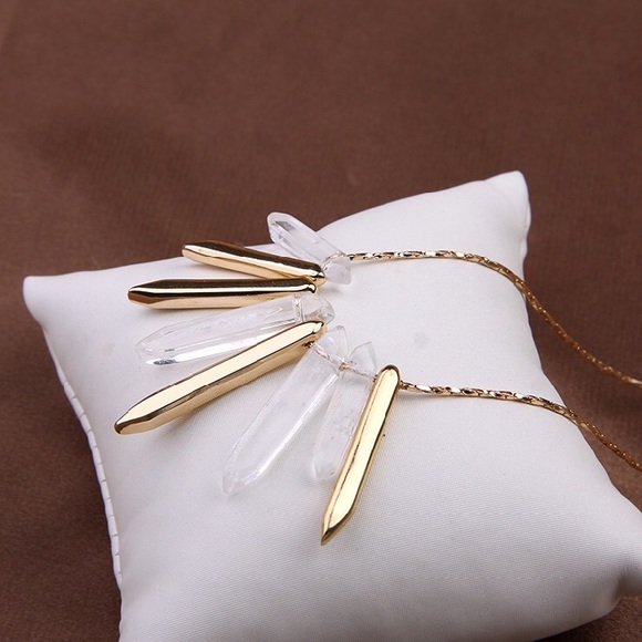 Stella & Dot Rebel Cluster Necklace - Picture 5 of 5